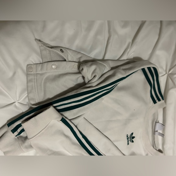 Adidas crop top - Picture 4 of 5